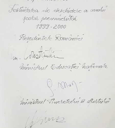 09.-Festivitate-de-deschidere-a-anului-școlar-1999-2000